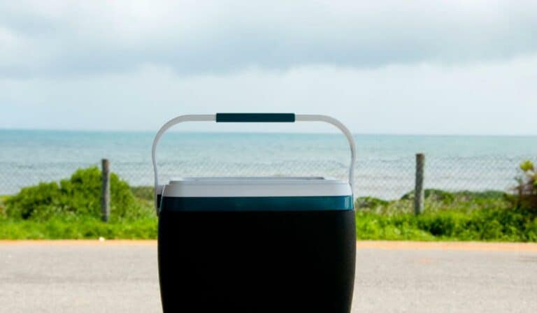 A Cool Solution: Why Kayak Coolers are the Way to Go