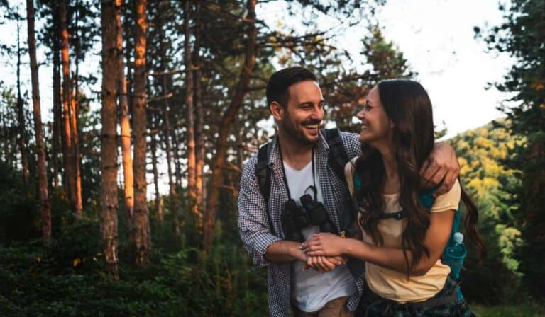 10 Amazing Hiking Date Ideas